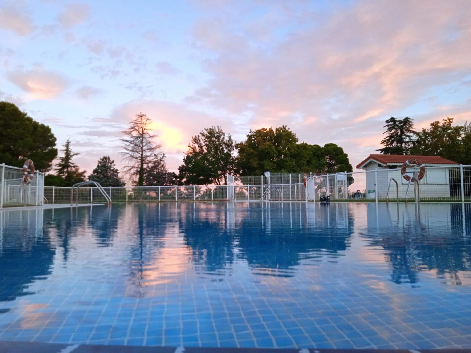Albergue Zaragoza Camping Zewnętrze zdjęcie