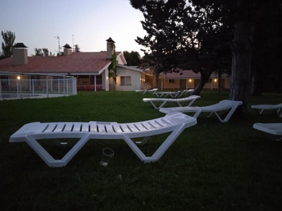 Albergue Zaragoza Camping Zewnętrze zdjęcie