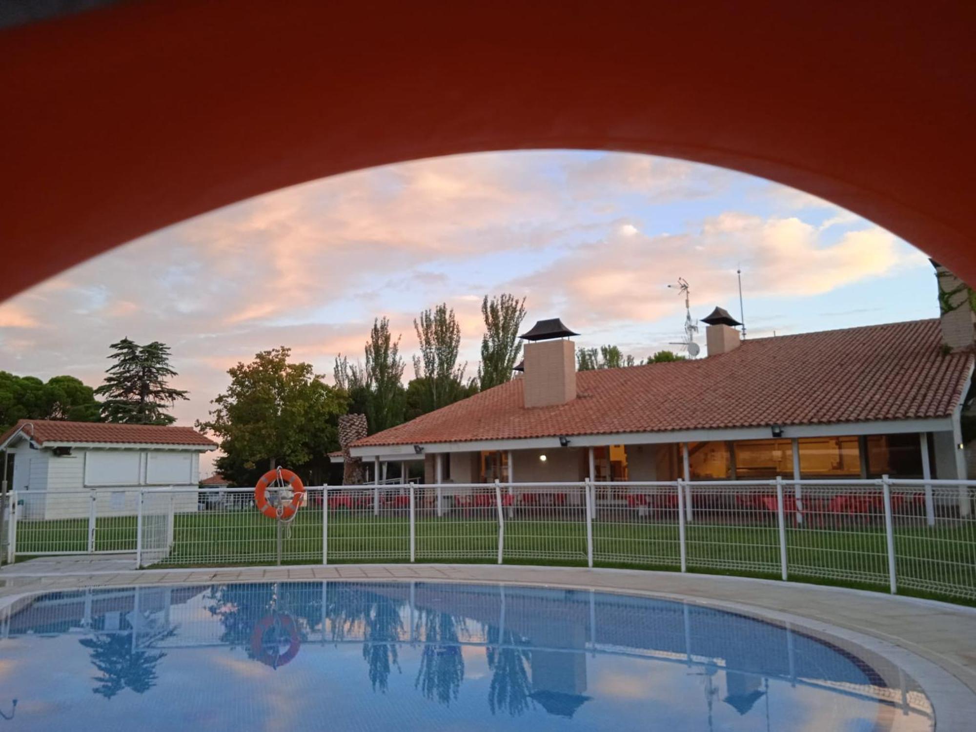Albergue Zaragoza Camping Zewnętrze zdjęcie