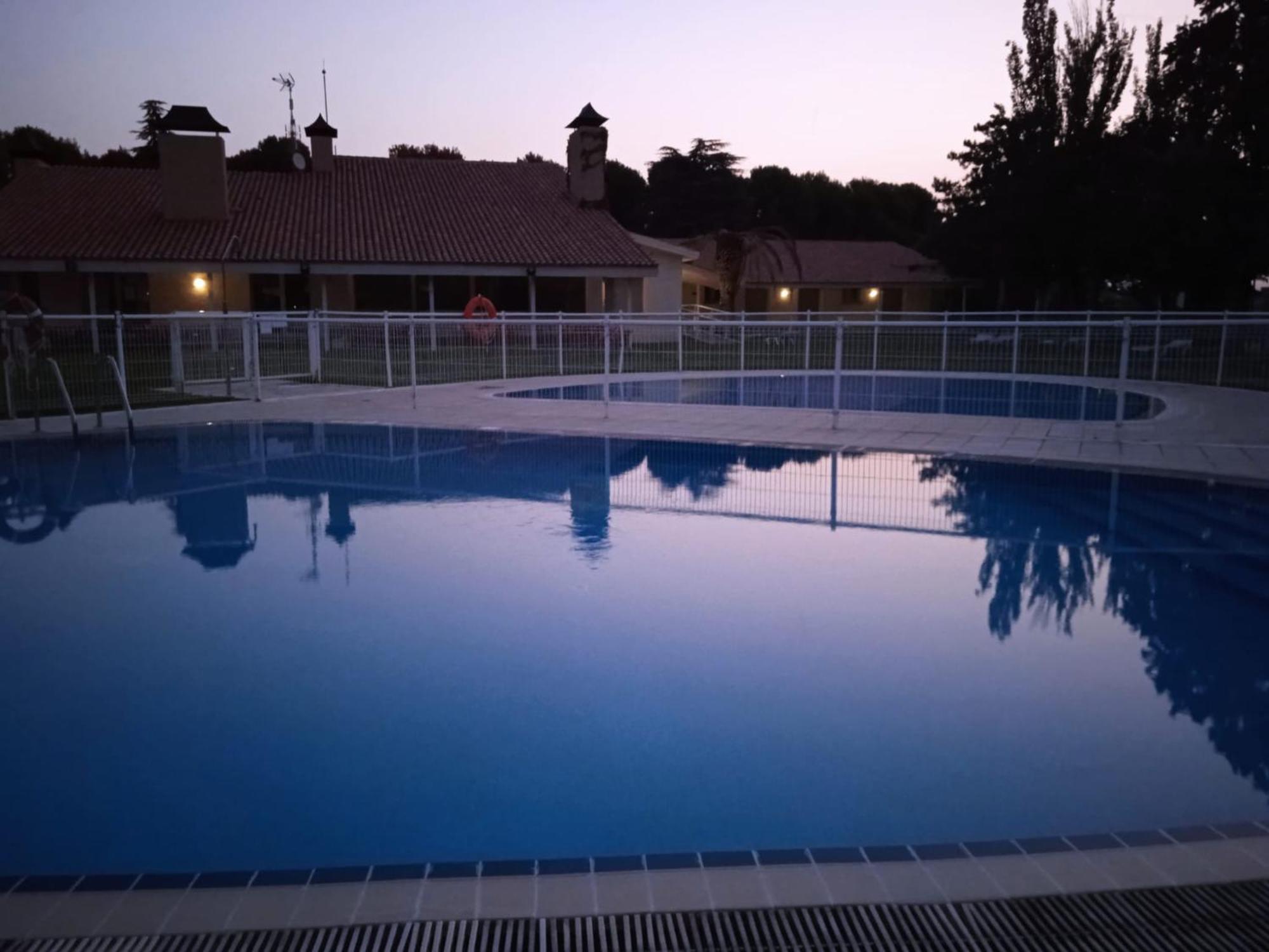 Albergue Zaragoza Camping Zewnętrze zdjęcie