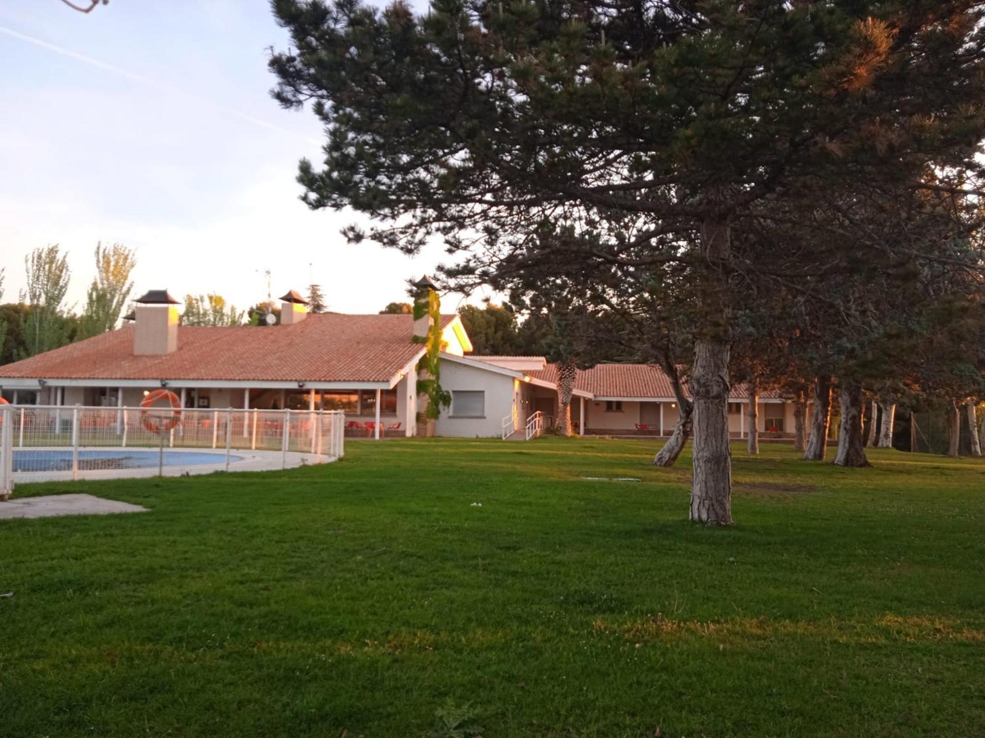 Albergue Zaragoza Camping Zewnętrze zdjęcie