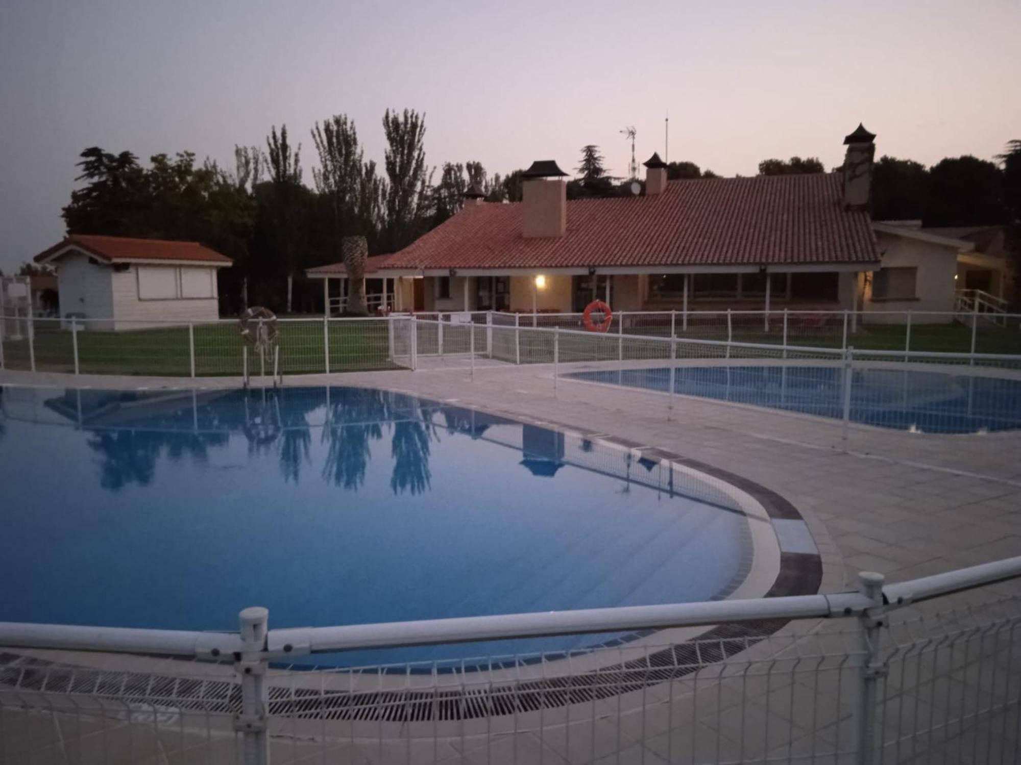 Albergue Zaragoza Camping Zewnętrze zdjęcie